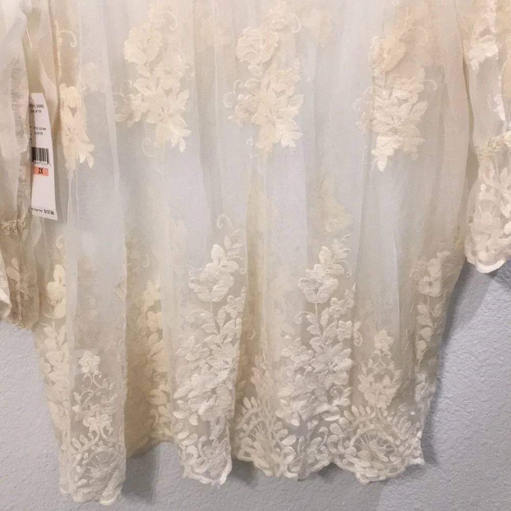 Karen Kane Blouse. - Picture 11 of 12